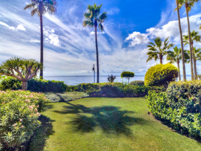 Ground Floor Apartment for sale in Menara Beach, Estepona