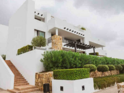 Penthouse for sale in Los Flamingos, Benahavis