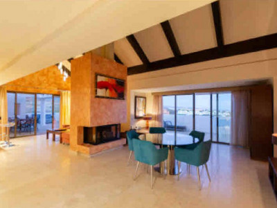 Penthouse for sale in Los Flamingos, Benahavis