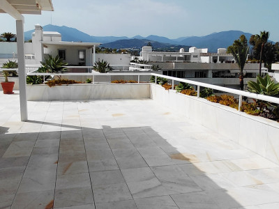 Ático en venta en Los Granados, Marbella - Puerto Banus