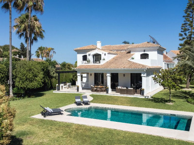 Villa for sale in Monte Biarritz, Estepona