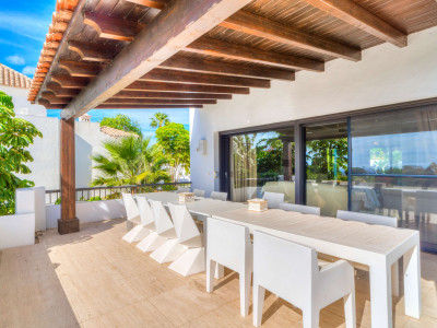 Villa for sale in Lomas de Magna Marbella, Marbella Golden Mile