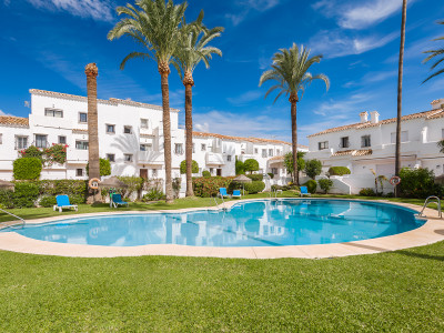 Town House for sale in Los Naranjos Country Club, Nueva Andalucia