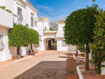 Town House for sale in Los Naranjos Country Club, Nueva Andalucia