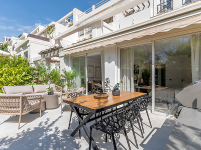 Apartamento Planta Baja en venta en La Quinta, Benahavis