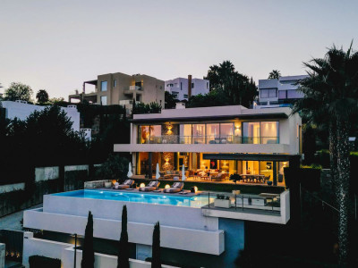 Villa en venta en Benahavis