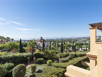 Duplex Penthouse for sale in Four Seasons, Benahavis