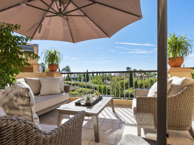 Duplex Penthouse for sale in Four Seasons, Benahavis