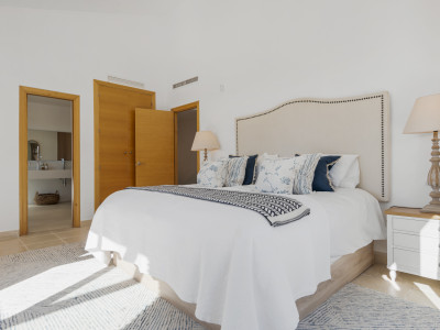 Duplex Penthouse for sale in Four Seasons, Benahavis