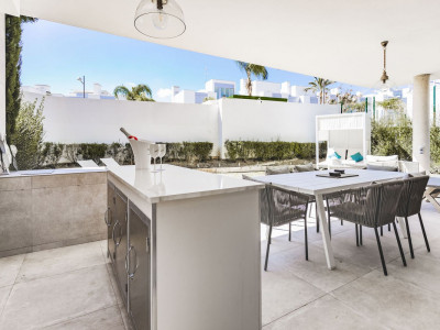 Ground Floor Apartment for sale in Cancelada, Estepona