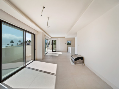 Atico Duplex en venta en Velaya, Estepona