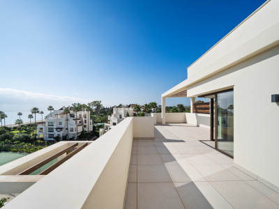 Atico Duplex en venta en Velaya, Estepona