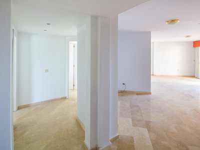 Atico Duplex en venta en Monte Biarritz, Estepona