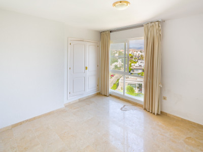 Atico Duplex en venta en Monte Biarritz, Estepona