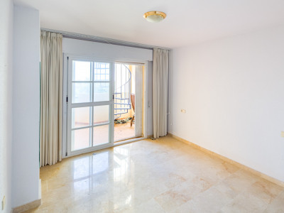 Atico Duplex en venta en Monte Biarritz, Estepona