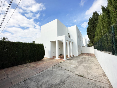 Villa for sale in Marbesa, Marbella East