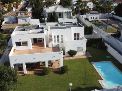 Villa for sale in Marbesa, Marbella East