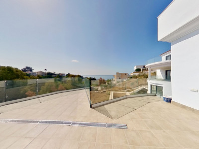 Villa en venta en La Perla, Benalmadena