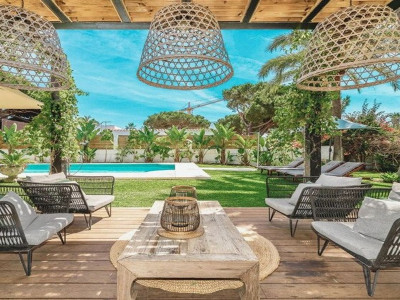 Villa for sale in Marbesa, Marbella East