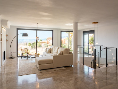 Villa for sale in Buena Vista, Mijas Costa