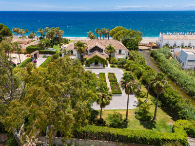 Villa en venta en Paraiso Barronal, Estepona