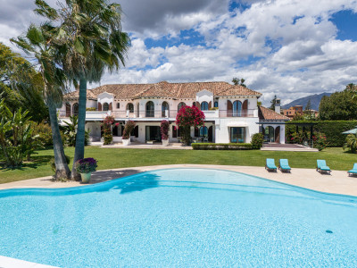 Villa en venta en Paraiso Barronal, Estepona