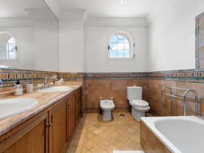 Villa en venta en Paraiso Barronal, Estepona