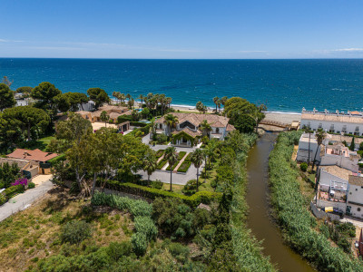 Villa en venta en Paraiso Barronal, Estepona