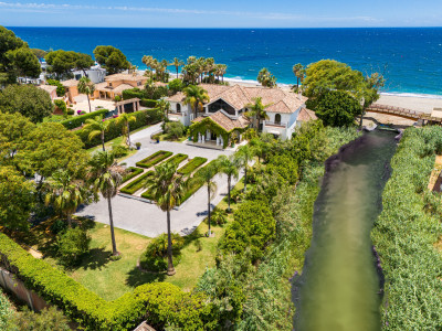 Villa en venta en Paraiso Barronal, Estepona