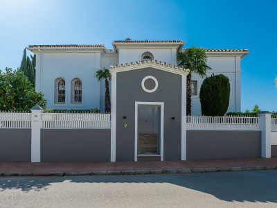 Villa en venta en Rio Real, Marbella Este