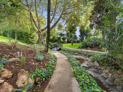 Ground Floor Apartment for sale in Puente Romano, Marbella Golden Mile