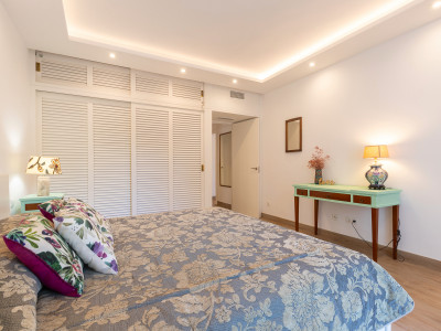 Apartamento Planta Baja en venta en Puente Romano, Marbella Golden Mile