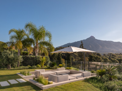 Villa en venta en Aloha, Nueva Andalucia