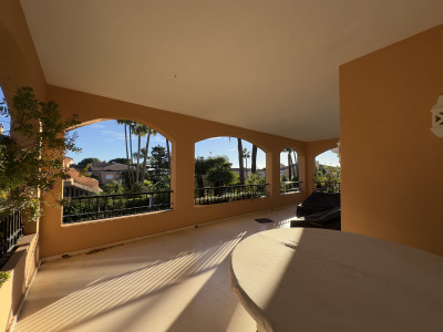 Duplex Penthouse for sale in Venalmar, Estepona