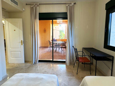 Apartamento en venta en El Campanario, Estepona