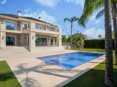 Villa en venta en Los Flamingos, Benahavis