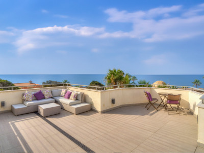 Villa en venta en Costabella, Marbella Este