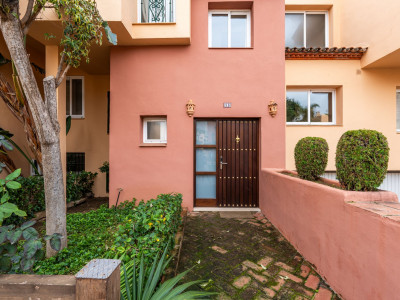 Maison de Ville à vendre à Condes de Iza, Nueva Andalucia