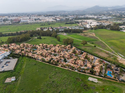 Adosado en venta en Condes de Iza, Nueva Andalucia