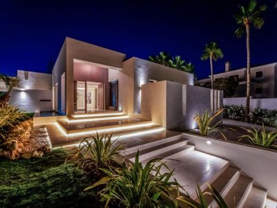 Villa zum Verkauf in Marbesa, Marbella Ost