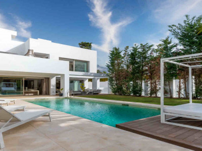 Villa for sale in Oasis de Banús, Marbella Golden Mile
