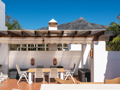 Duplex Penthouse for sale in Las Tortugas de Aloha, Nueva Andalucia