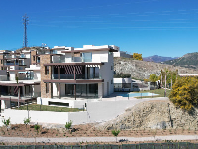 Villa for sale in Benahavis