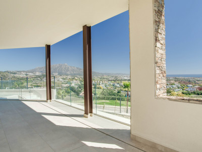 Villa for sale in Benahavis