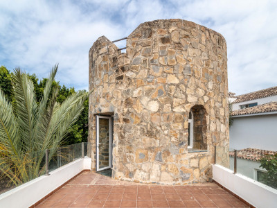 Villa zum Verkauf in Nueva Andalucia