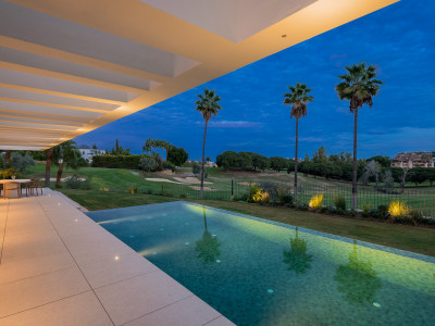 Villa zum Verkauf in Nueva Andalucia