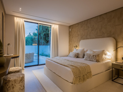Villa zum Verkauf in Nueva Andalucia