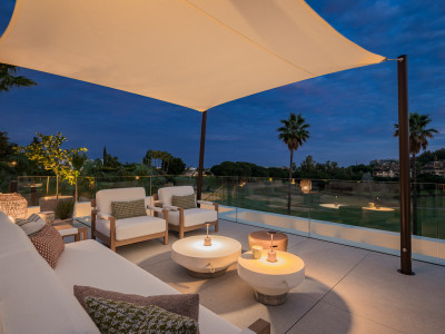 Villa zum Verkauf in Nueva Andalucia