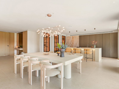 Villa zum Verkauf in Nueva Andalucia