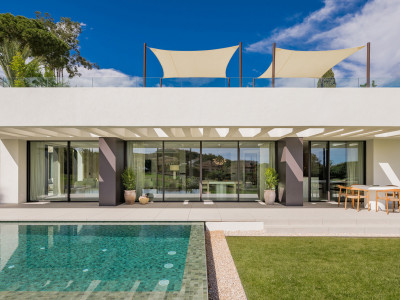 Villa zum Verkauf in Nueva Andalucia